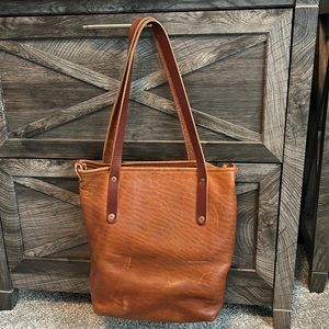 GUC slim medium Avery in saddle